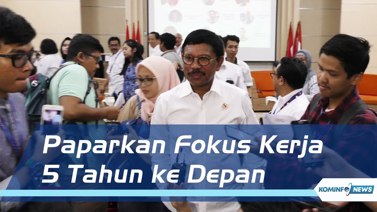 Gelar Jumpa Pers Perdana Menteri Kominfo Johnny