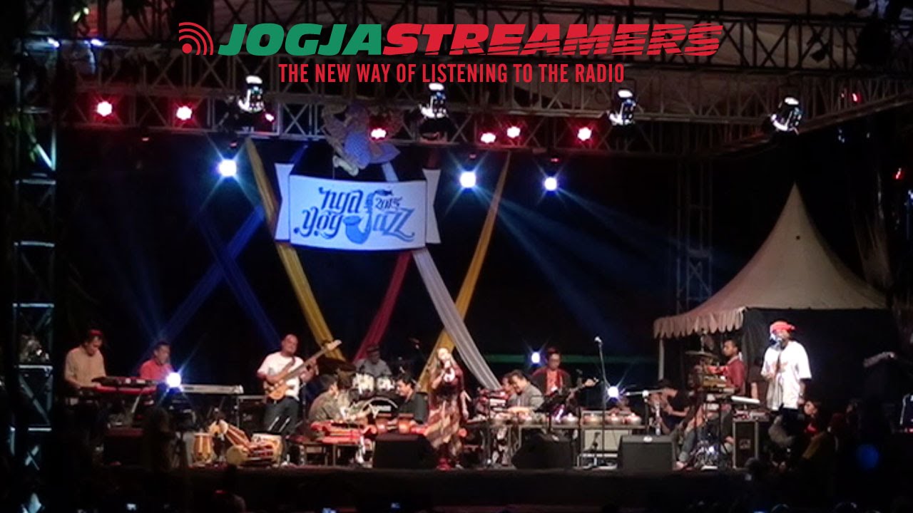 Kuaetnika feat Trie Utami at Ngayogjazz2015