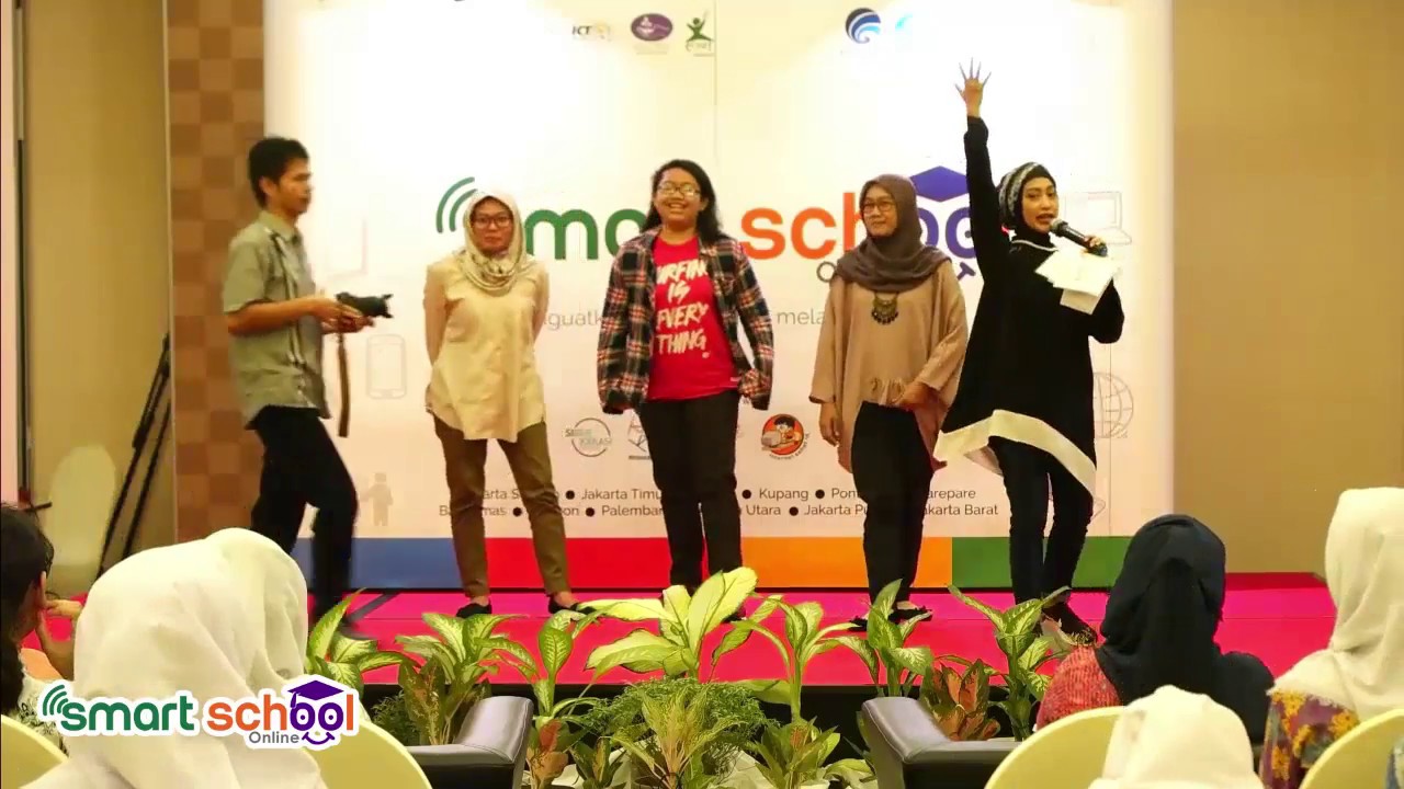 #LiveStreaming Sesi 1 #SmartSchoolOnline Untuk Siswa - Menguatkan Literasi Digital Melalui Sekolah