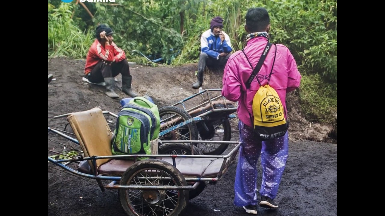 TAKSI IJEN PENOLONG WISATAWAN